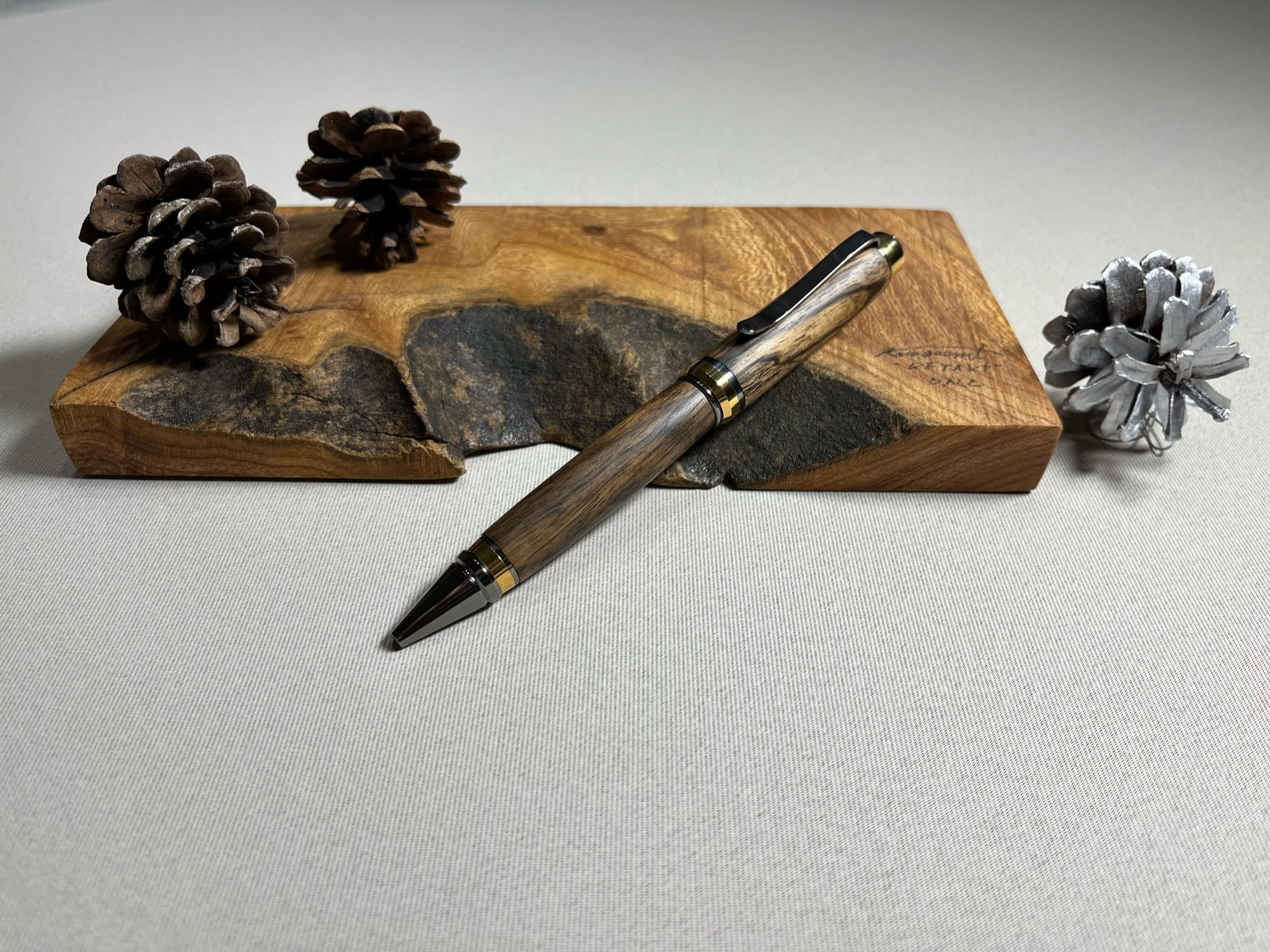思い入れのある木で⭐︎オーダーメイド 木ずなペン プレジデント